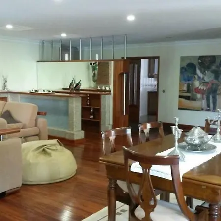 Casa de Férias Moradia De Luxo Com Piscina Em Esposende